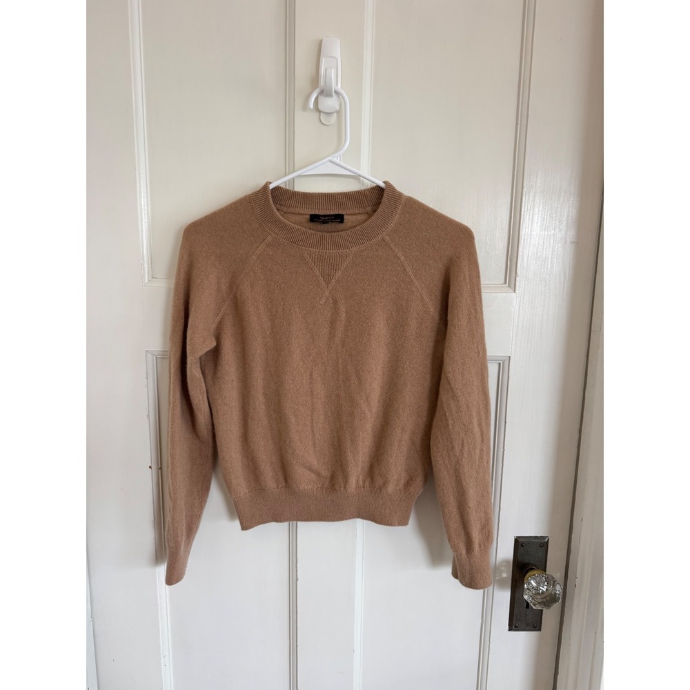 Quince tan Mongolian cashmere crewneck sweater size xs